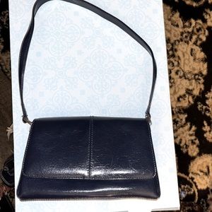 Adorable Liz Claiborne navy purse handbag